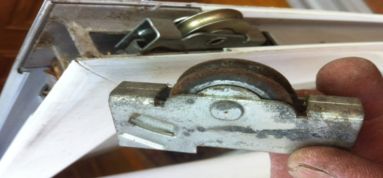 screen door roller repair in Cerritos